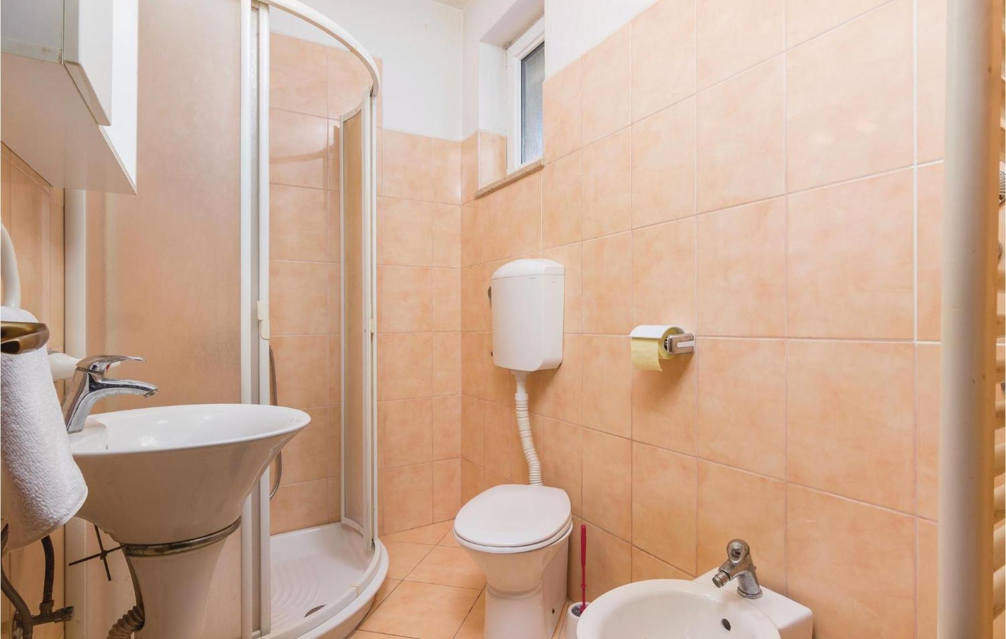 8 Bedroom Awesome Home In Пула Екстериор снимка