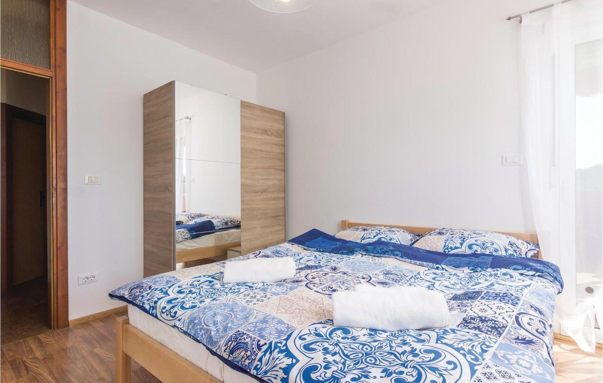 8 Bedroom Awesome Home In Пула Екстериор снимка
