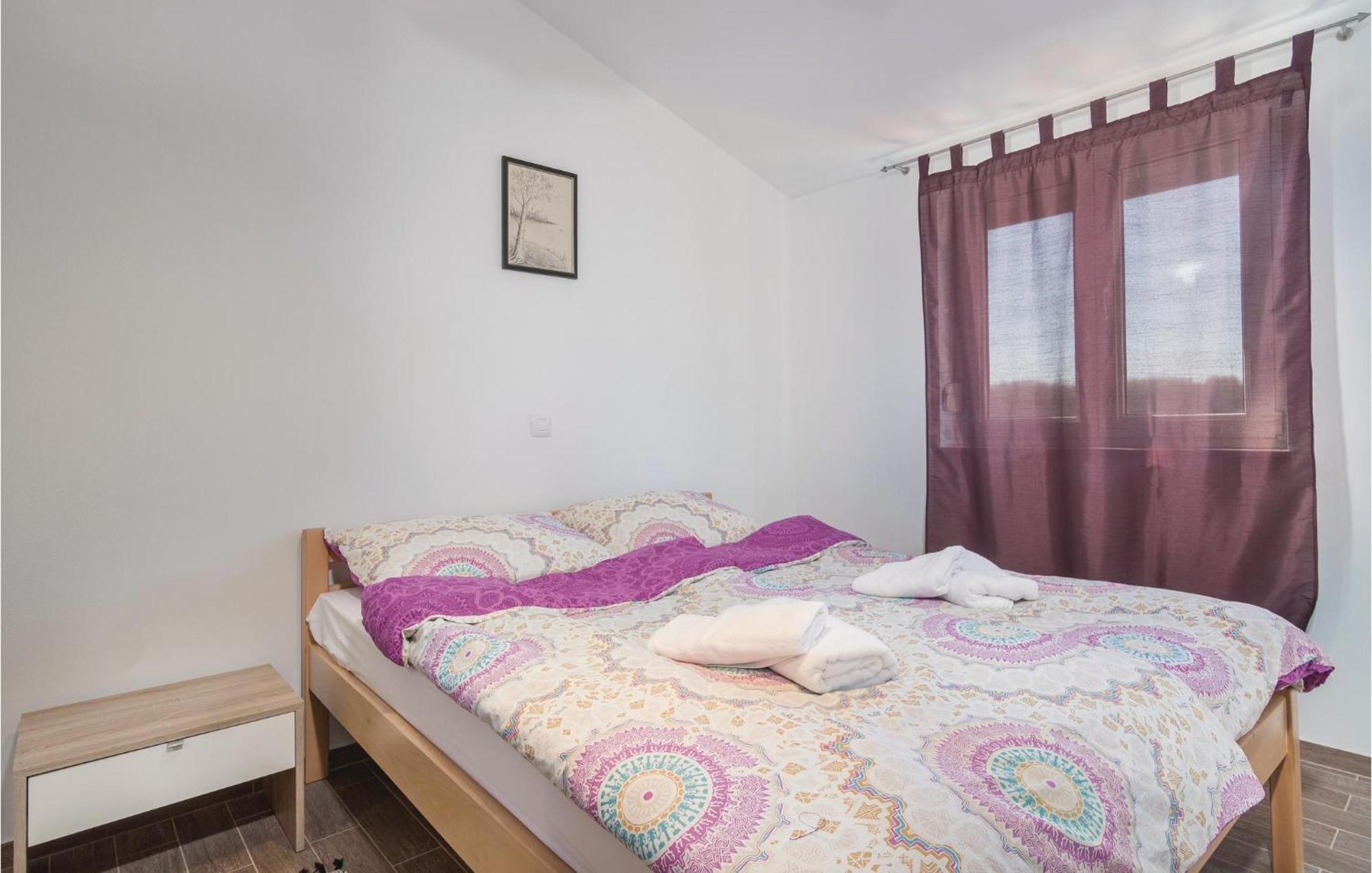8 Bedroom Awesome Home In Пула Екстериор снимка