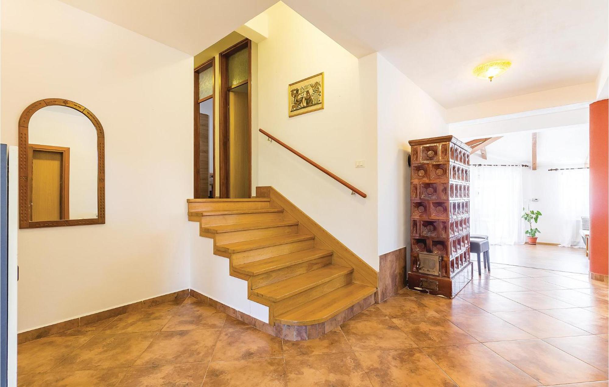 8 Bedroom Awesome Home In Пула Екстериор снимка
